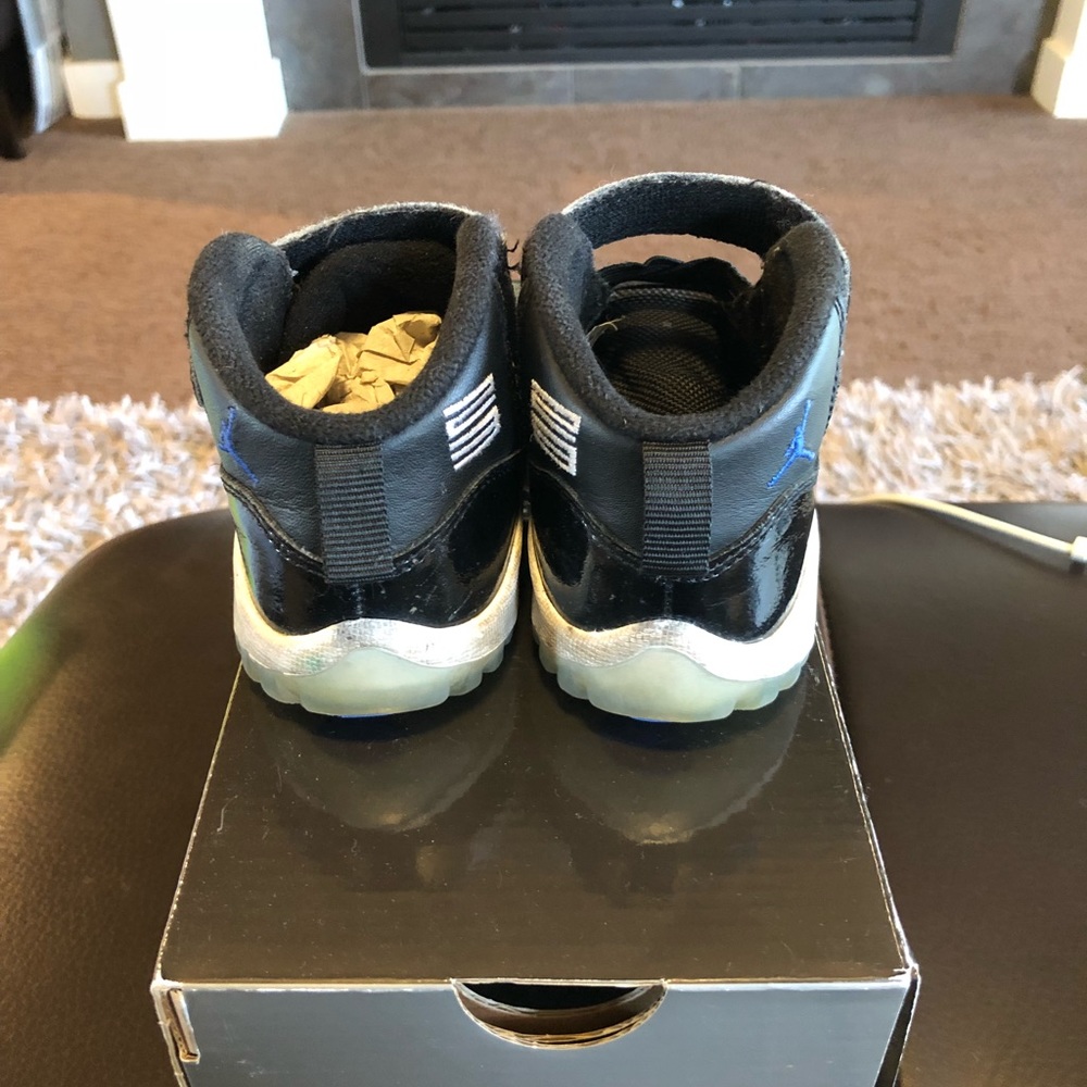 Air Jordan 11 “Space Jams” (2009) size 7c